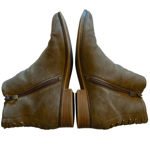 Limelight Dylan Laced Back Booties Women’s Size 11 Gray Ankle Boots 1” Heel - Picture 8 of 12